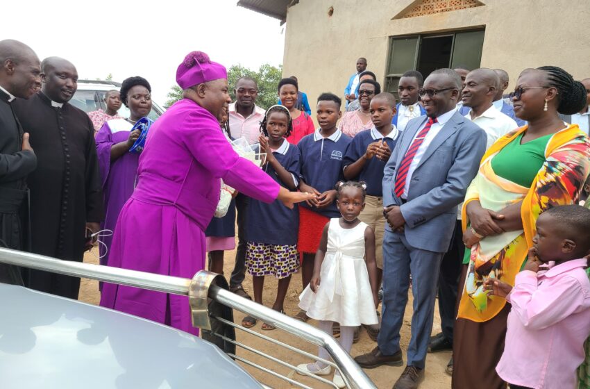  Bishop Turyasingura honors thanksgiving of Mayor Payi